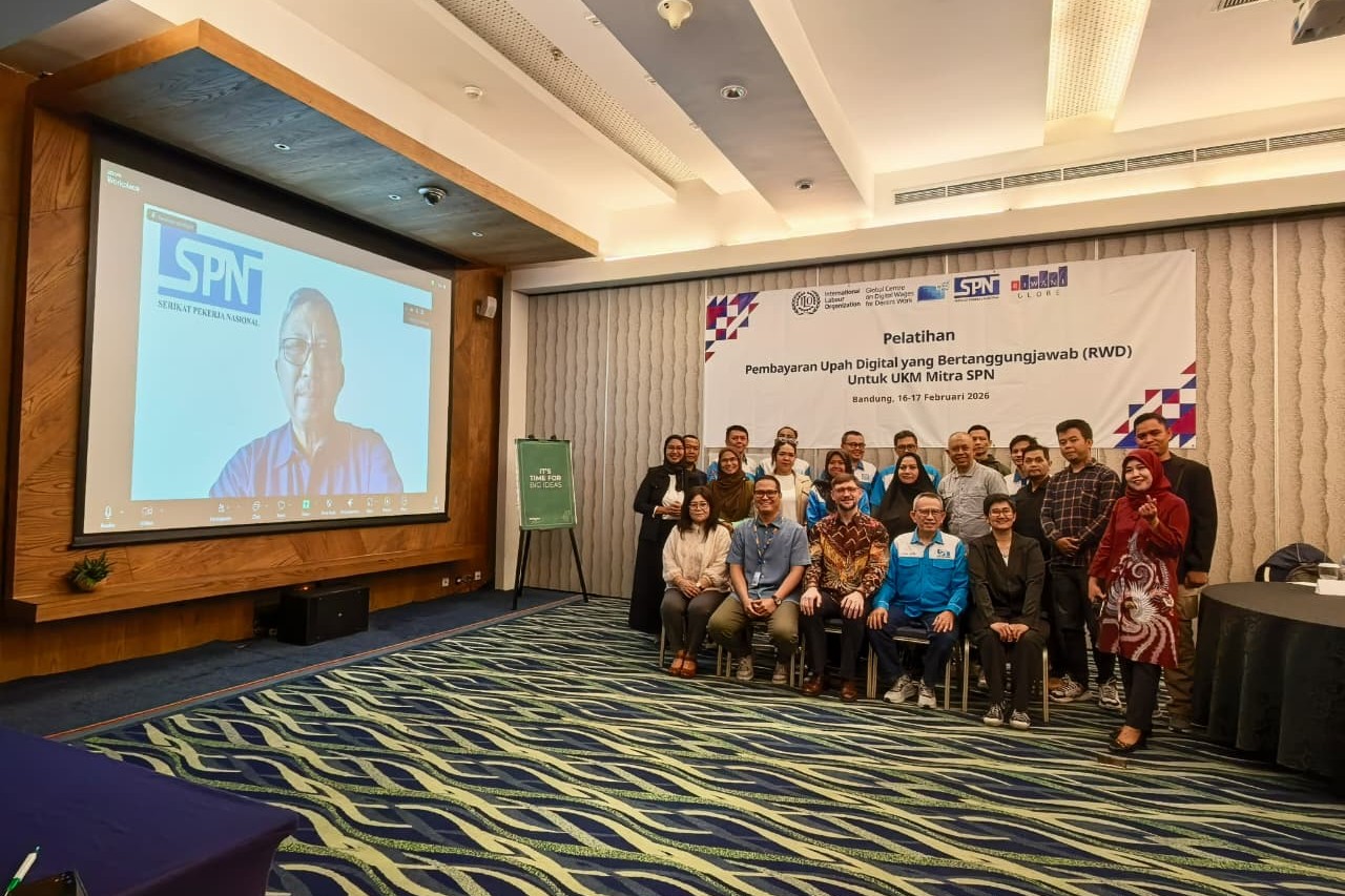 From cash to digital: Social partners drive wage digitization for SMEs in Indonesia